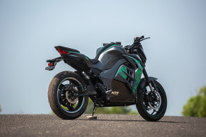 Kabira Mobility KM 4000 Price, Images, Mileage & Reviews