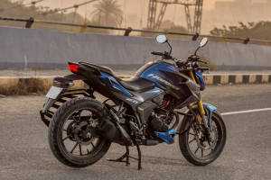 Honda Hornet 2 0 Price Images Mileage Reviews