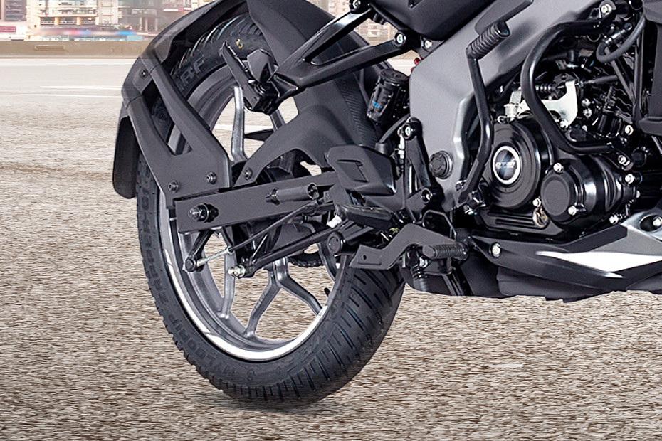 pulsar ns 200 tyre size rear