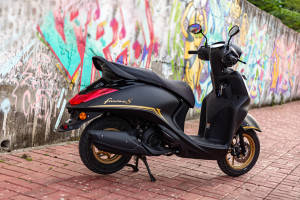 Yamaha Fascino 125 Fi Hybrid Colors 14 colours Fascino 125 Fi