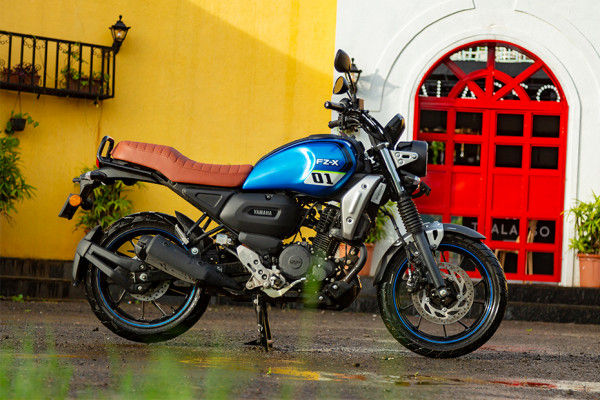 Yamaha Fz X Price Images Mileage And Reviews
