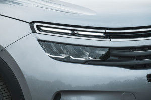 Headlamp Image of C5 Aircross