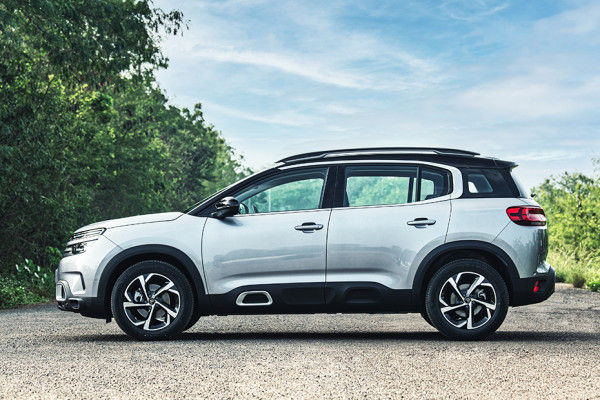 Side view Image of C5 Aircross