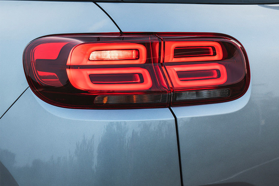 Tail lamp Image of C5 Aircross
