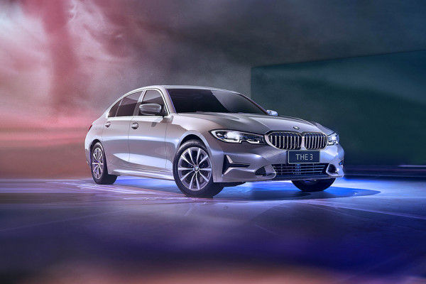 Front 1/4 left Image of 3 Series Gran Limousine