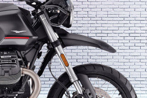 Front Mudguard & Suspension of V85 TT