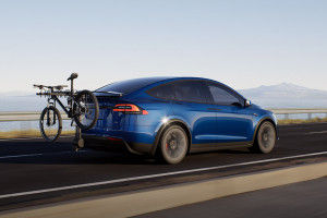 Rear 3/4 Right Image of Model X