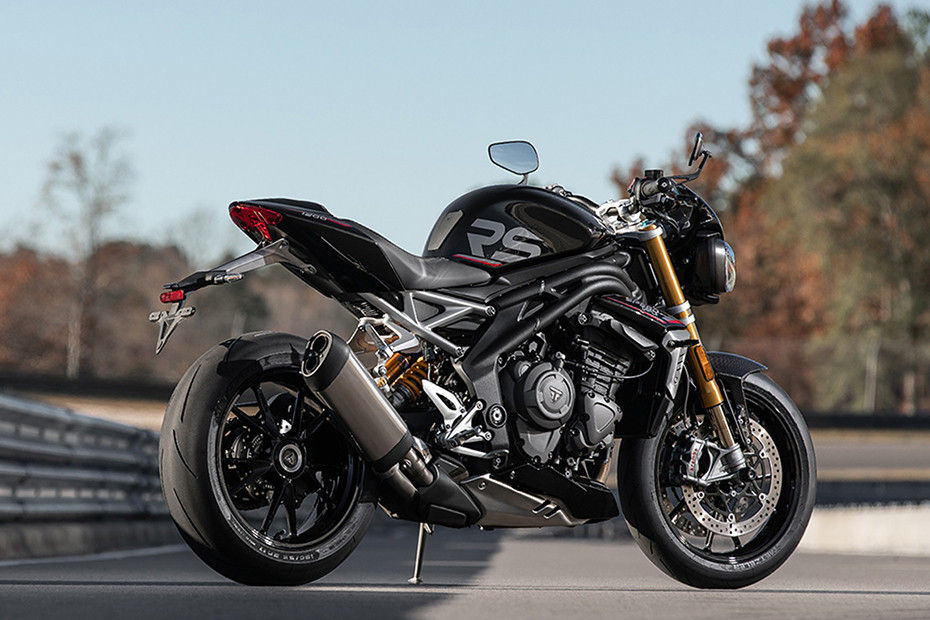 Rear Right View of Speed Triple 1200