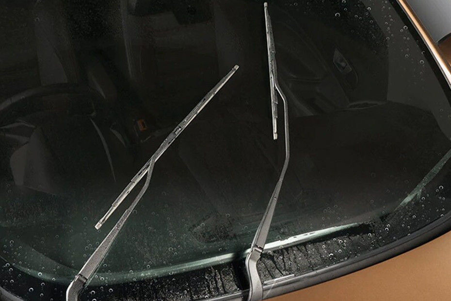 Wiper with full windshield Image of EcoSport
