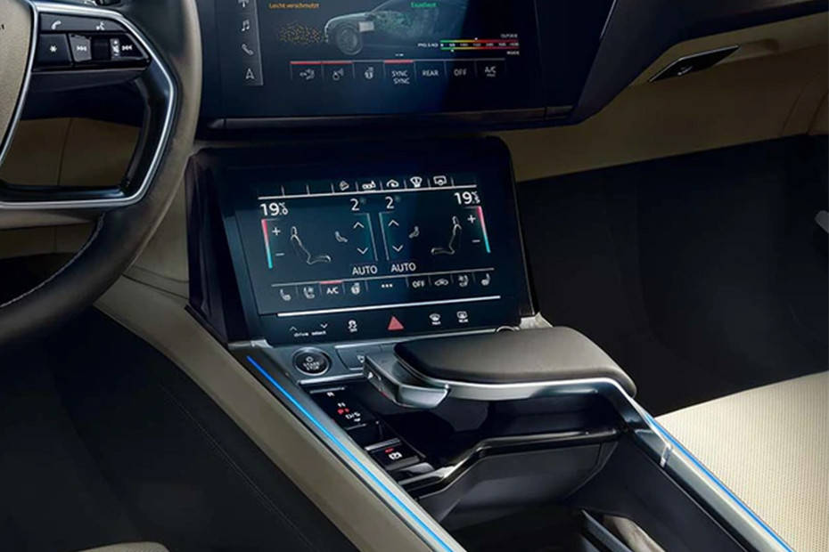 AC controls Image of e-tron