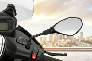 Back View Mirror of C 400 GT