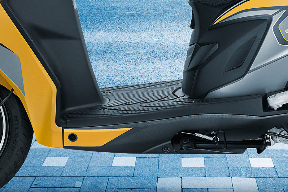 Foot Space View of Maestro Edge 125