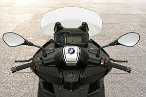 Handle Bar View of C 400 GT