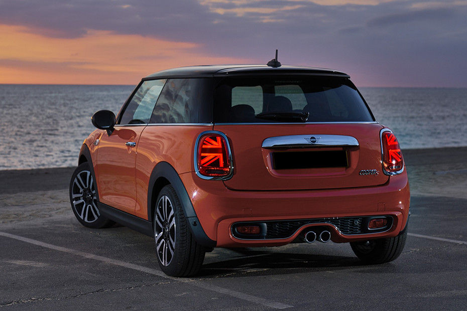 MINI Cooper 3 DOOR Price, July Offers, Images, Mileage, Review and Specs.
