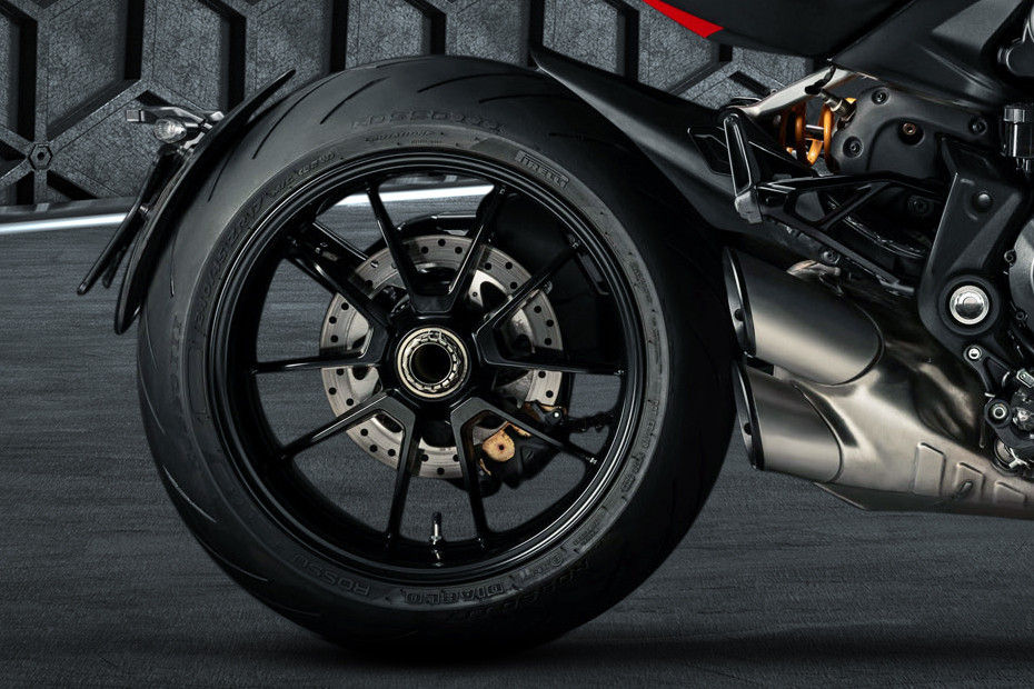 Rear Tyre View of Diavel 1260