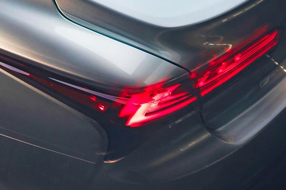 Tail lamp Image of LS