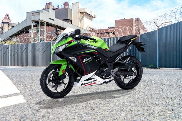 Indrømme Site line tilbehør Kawasaki Ninja 300 Specifications & Features, Mileage, Weight