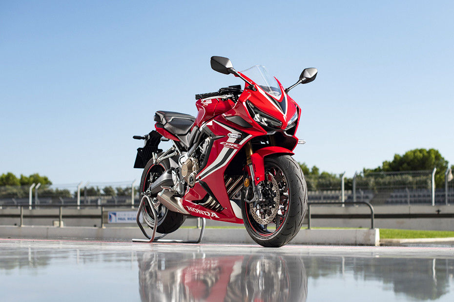 Front Right View Front Right View of CBR650R
