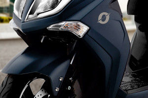 Front Suspension View of Hawk