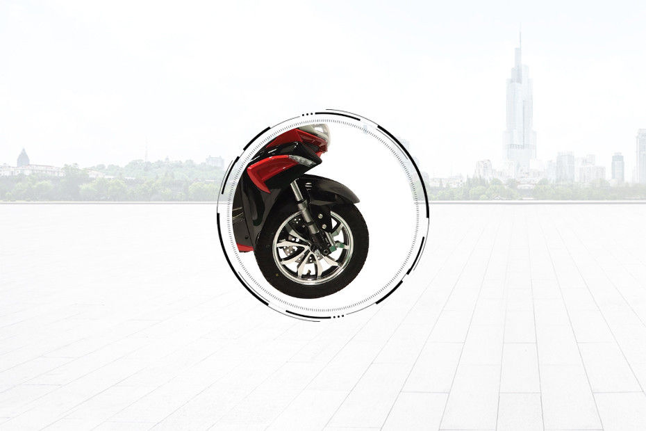 Front Tyre View of PraisePro