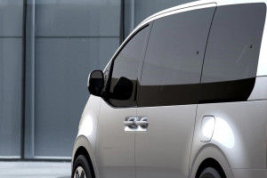 Side mirror rear angle Image of Staria