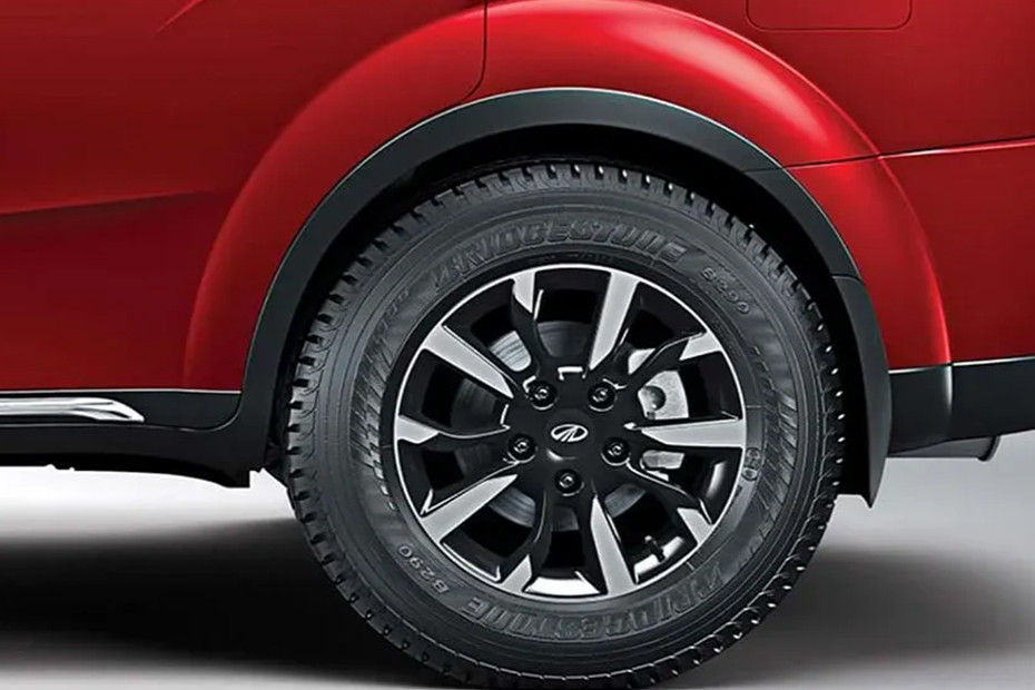 Wheel arch Image of XUV500