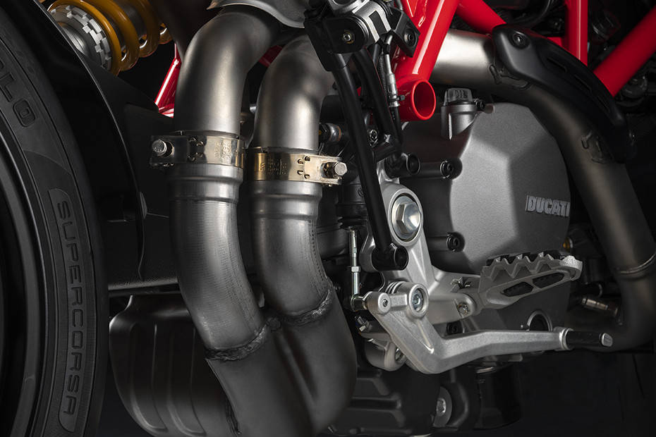 Engine of Hypermotard 950
