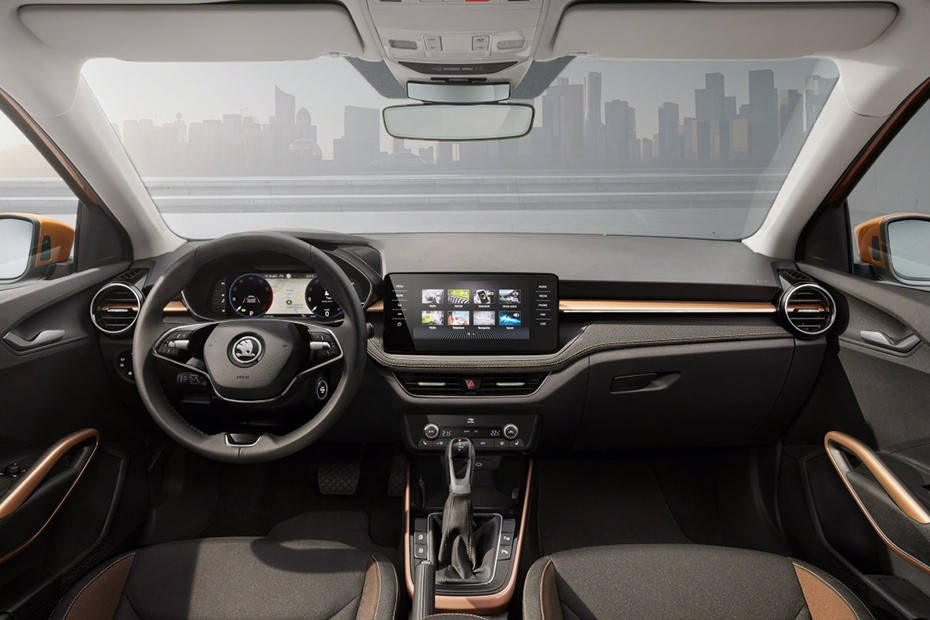 Full dashboard center Image of Fabia 2022