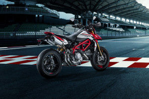 Rear Right View of Hypermotard 950