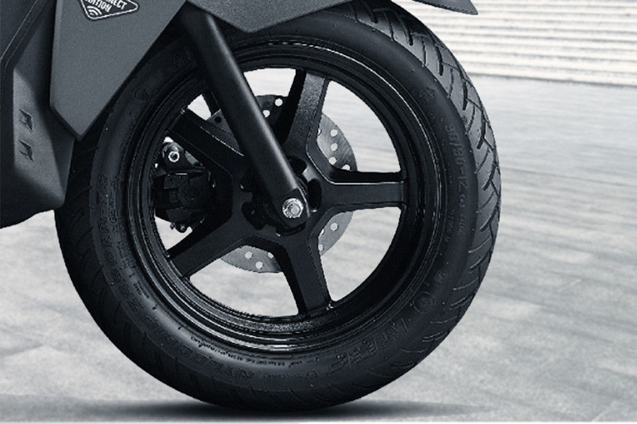 Front Tyre View Front Tyre View of Avenis