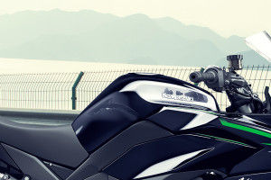 Fuel tank of Ninja 1000SX