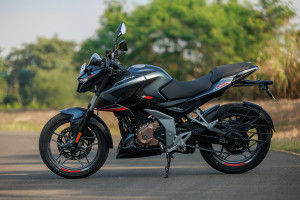 Left Side View of Pulsar N250