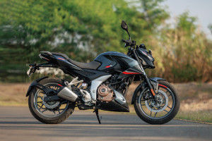 Right Side View of Pulsar N250