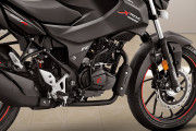 Hero Xtreme 160r 100 Million Limited Edition On Road Price Xtreme 160r 100 Million Limited Edition Images Colour Mileage