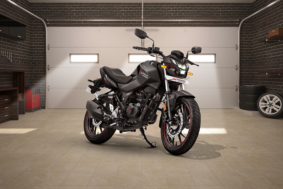 Front Right View of Xtreme 160R