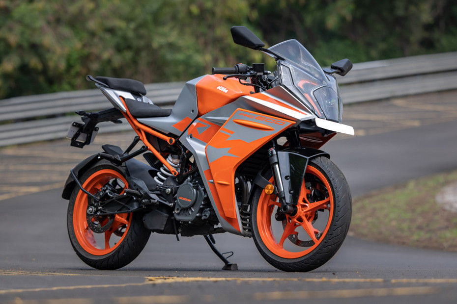 KTM RC 200 GP Edition On Road Price RC 200 GP Edition Images Colour 