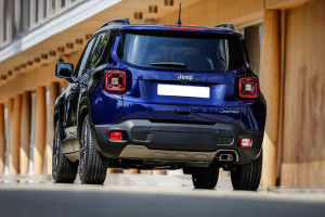 Rear 3/4 Right Image of Renegade
