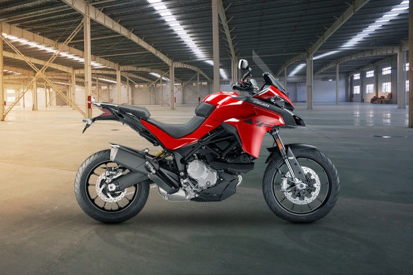 Right Side View of Multistrada V2