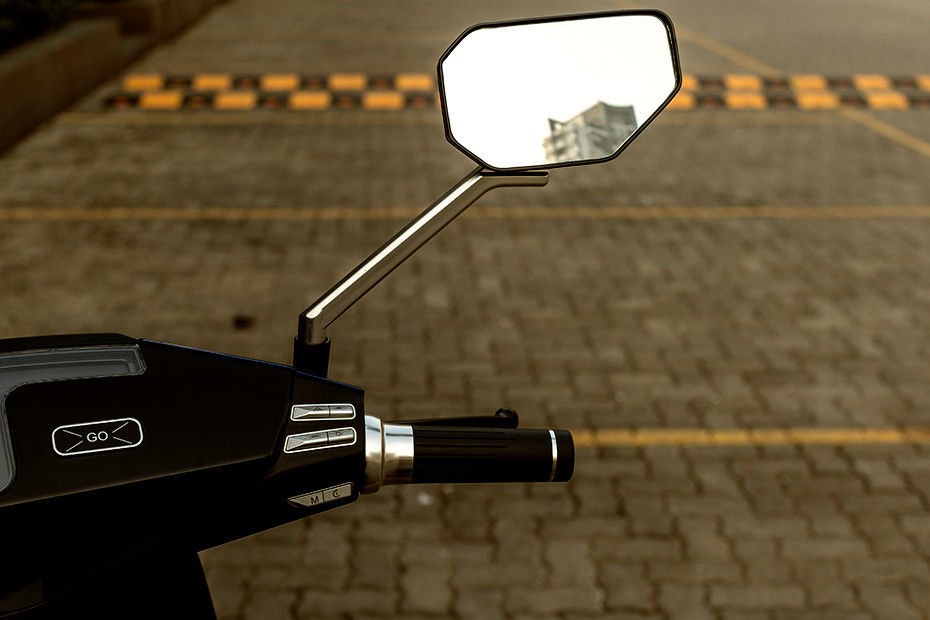 Back View Mirror of B8