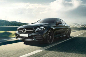 Front 1/4 left Image of AMG C 43