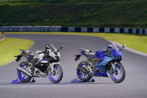 Yamaha R15 V4 Colours in India, 7 R15 V4 Colour Images - BikeWale