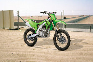 Front Right View of KX 250 2022