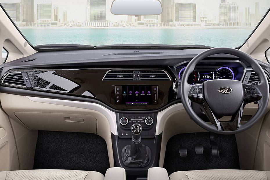 Full dashboard center Image of Marazzo