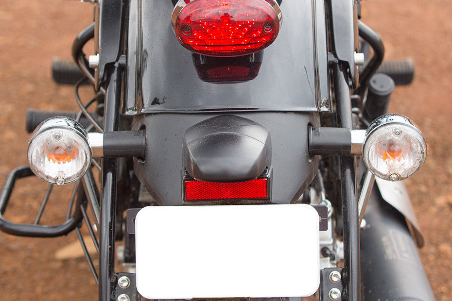 Rear Indicator View of Imperiale 400