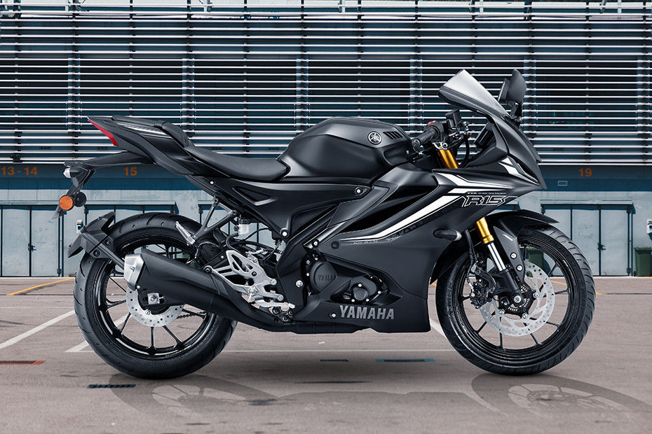 Right Side View of R15 V4