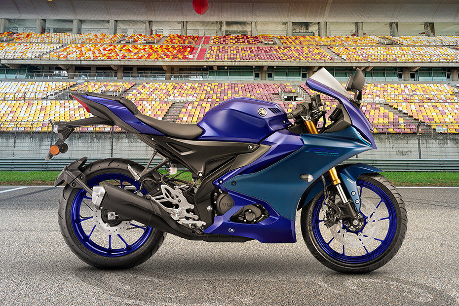 Right Side View of R15 V4