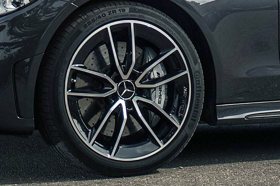 Wheel arch Image of AMG C 43