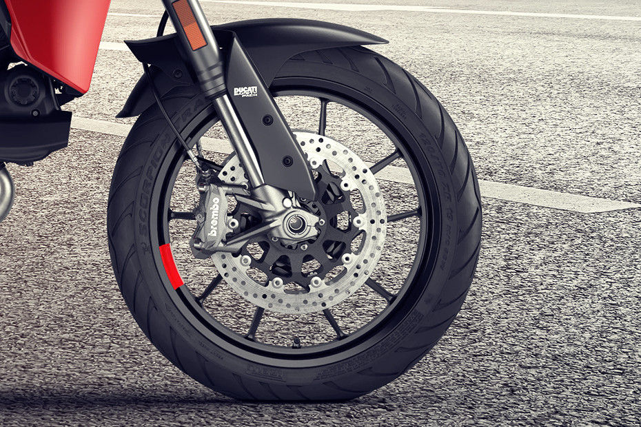 Front Tyre View of Multistrada V2