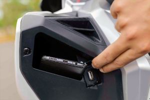 Glove Box of Vieste 300