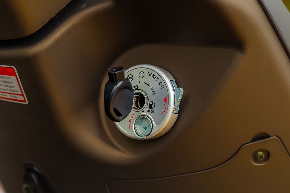 Ignition View of Sixties 300i